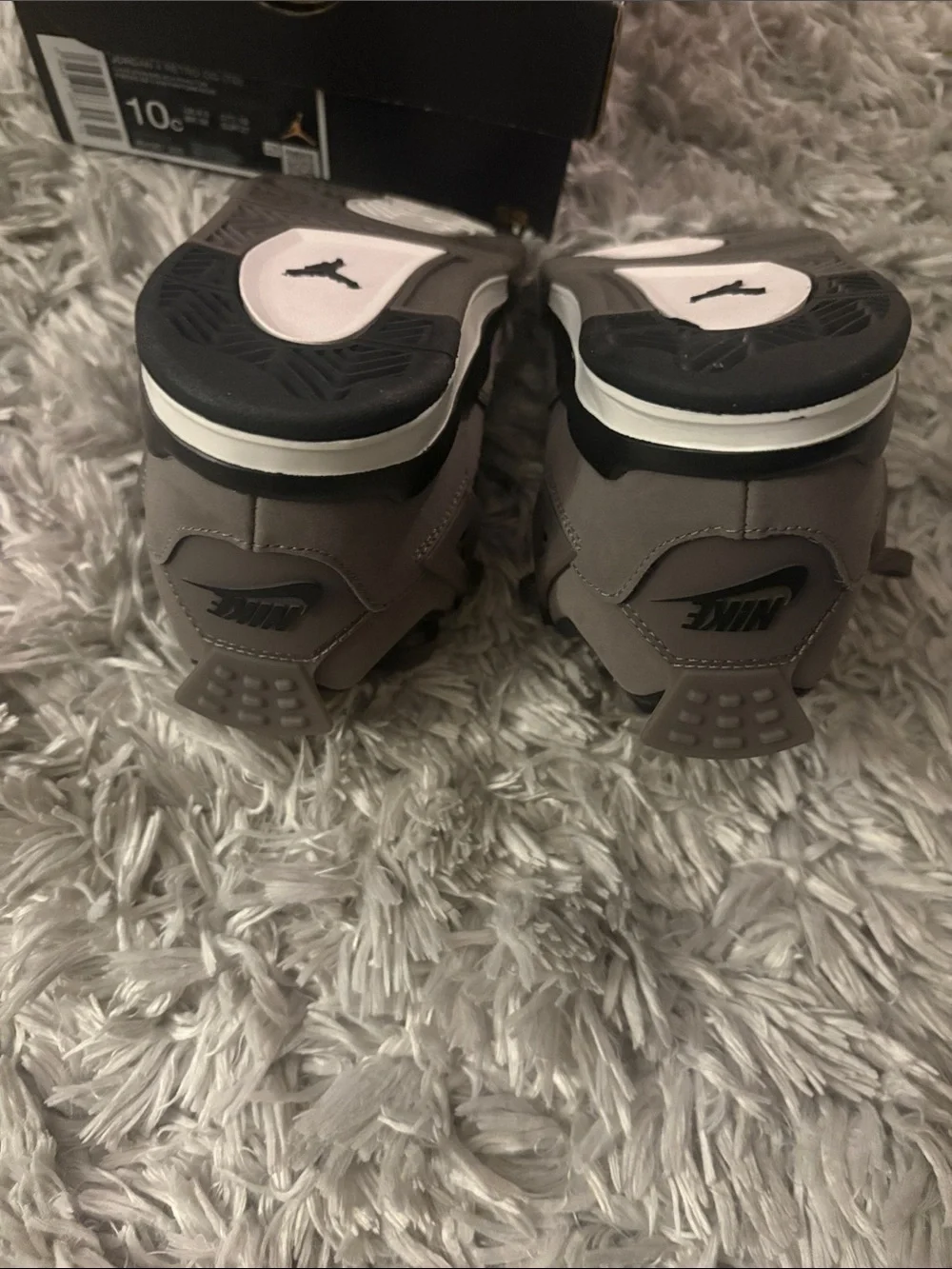 Retro Jordan 4
